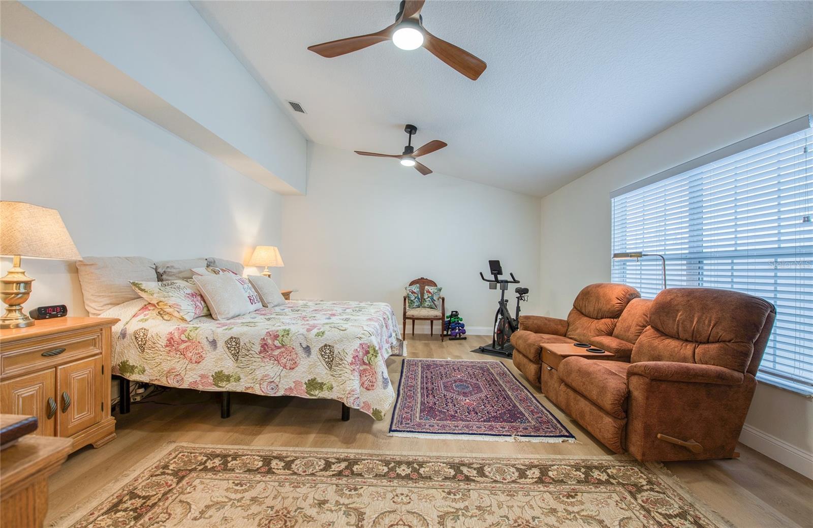 Over sized Primary bedroom