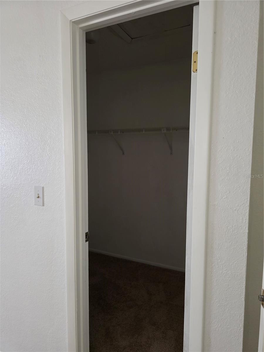 MASTER WALK IN CLOSET