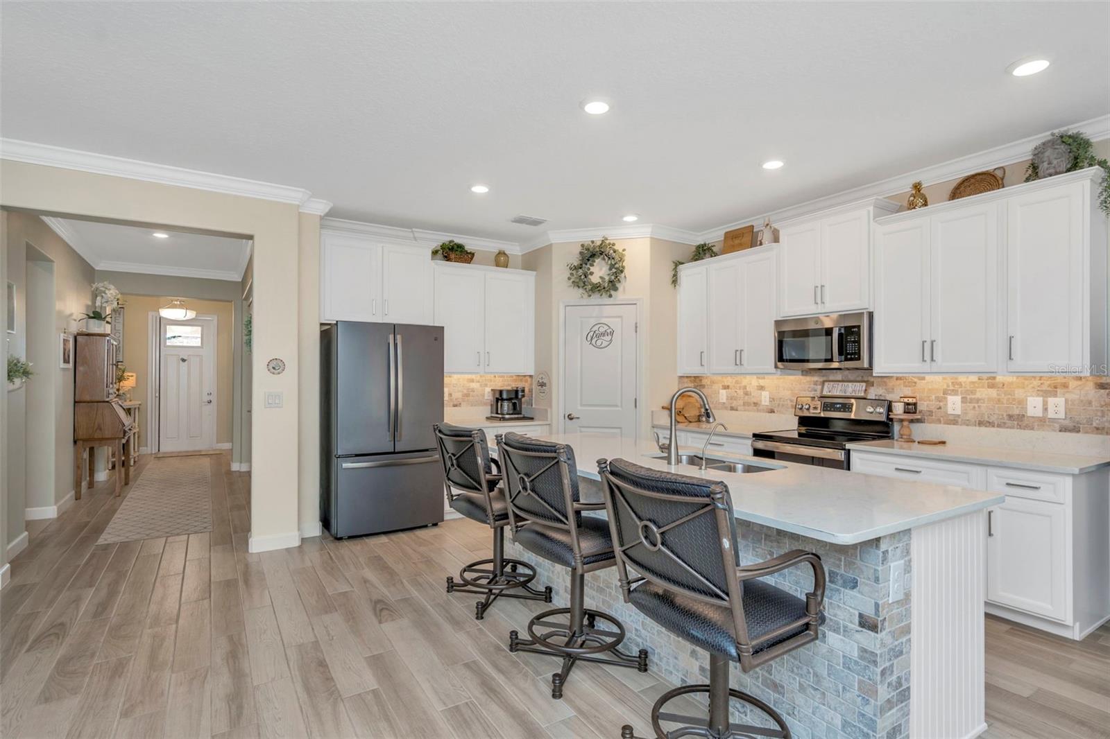 Breakfast Bar View 1