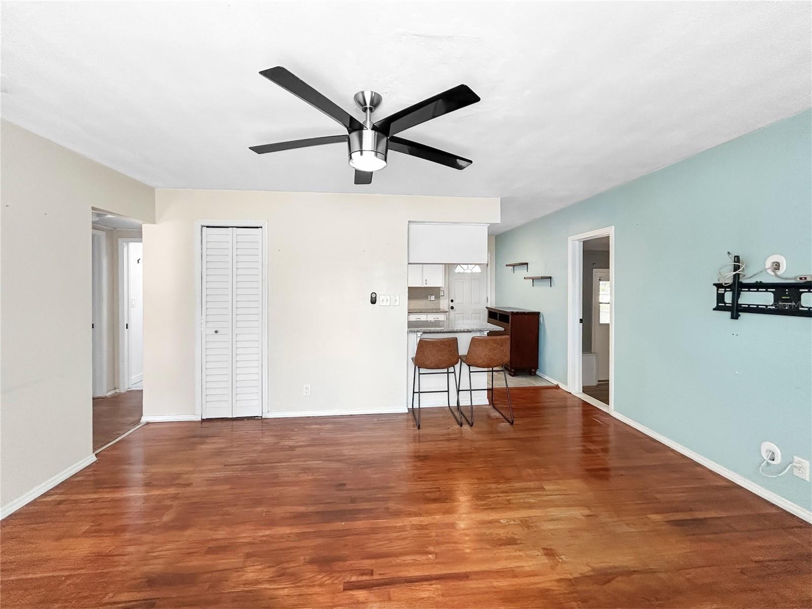 Living rm from front door