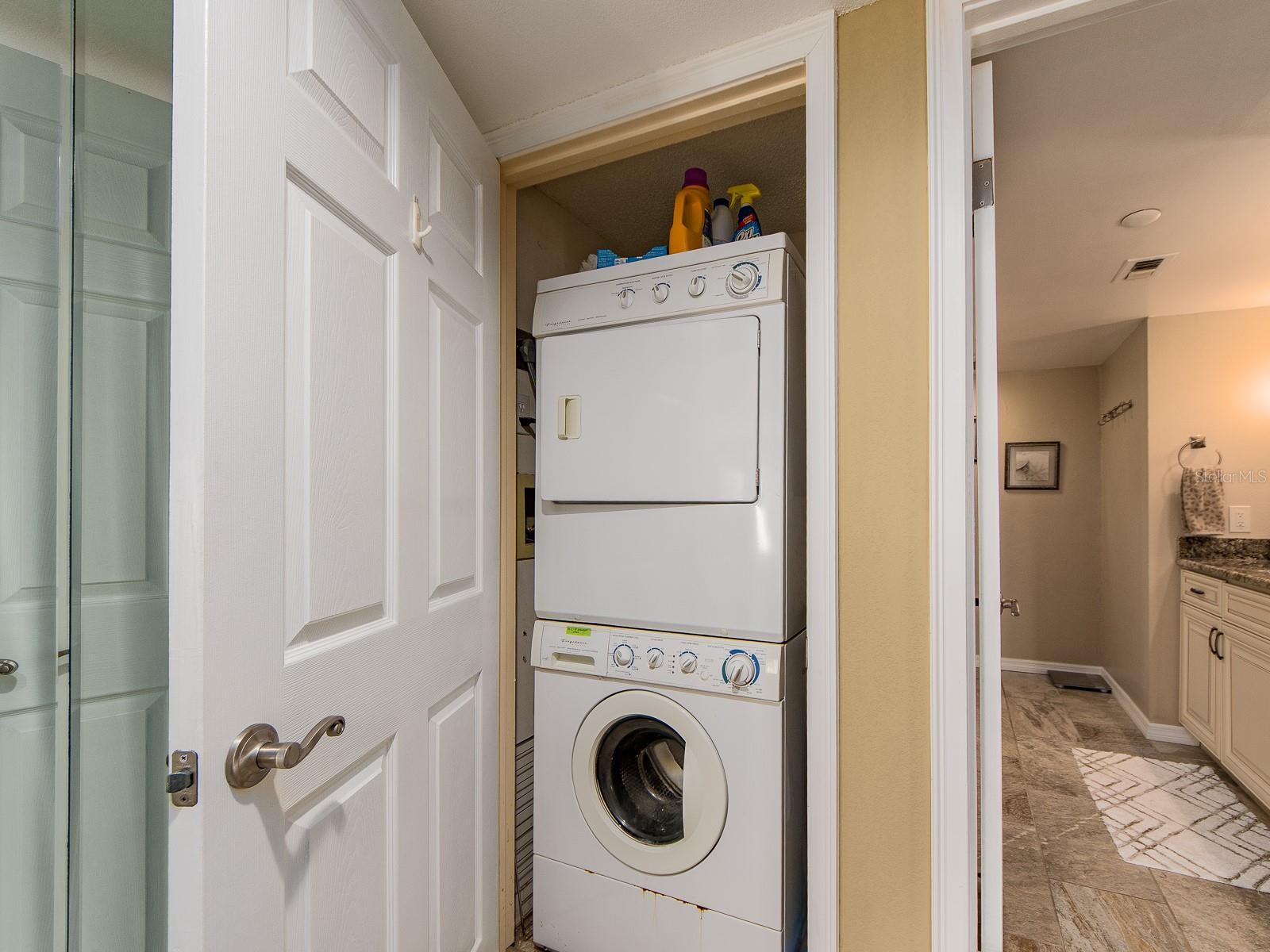 WASHER AND DRYER INSIDE UNIT