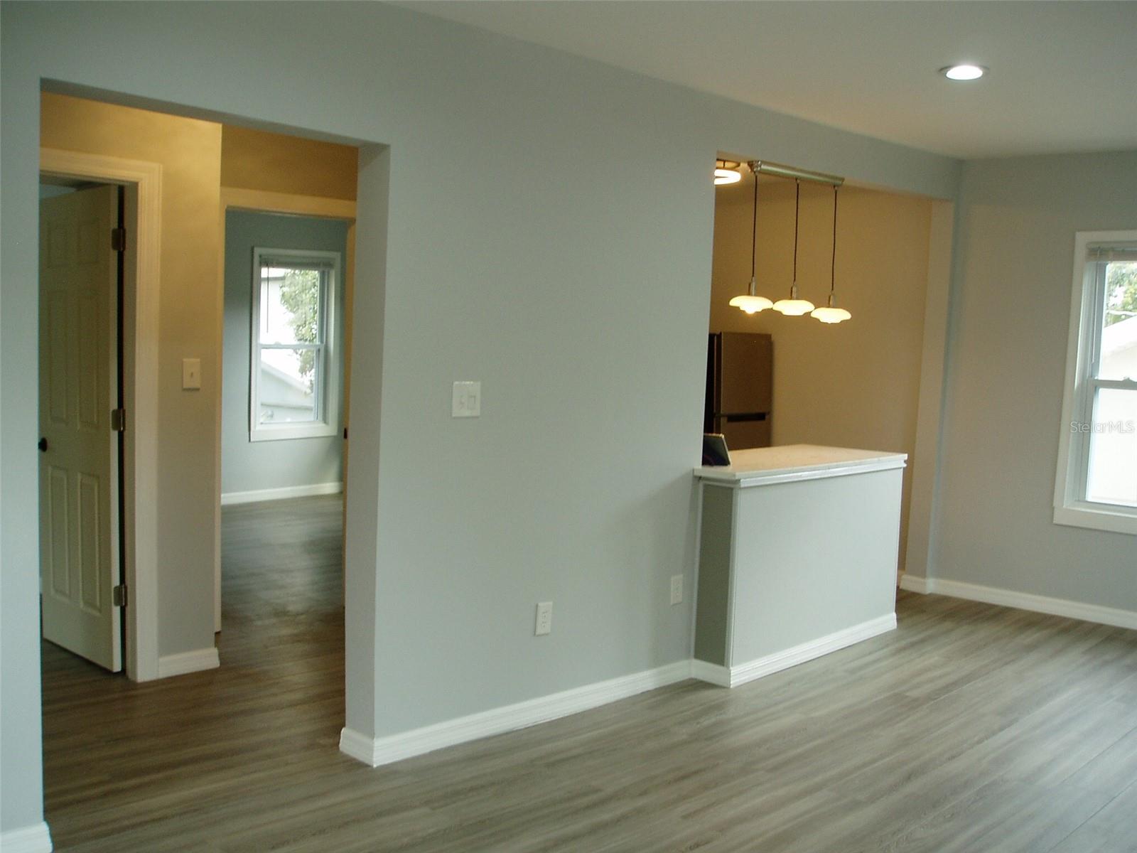 UNIT 3 - LIVING ROOM 5