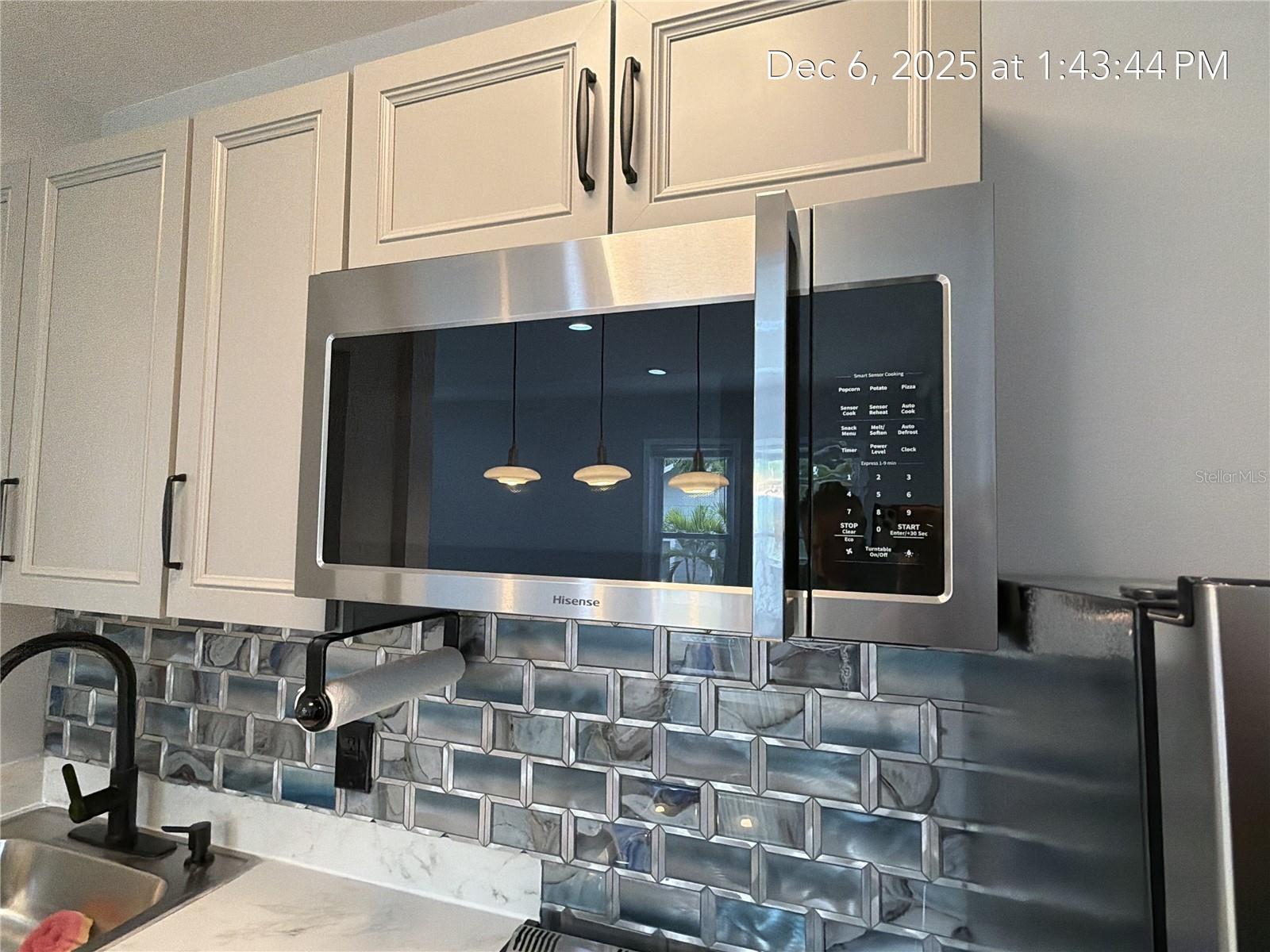 UNIT 3 - KITCHEN - MICROWAVE