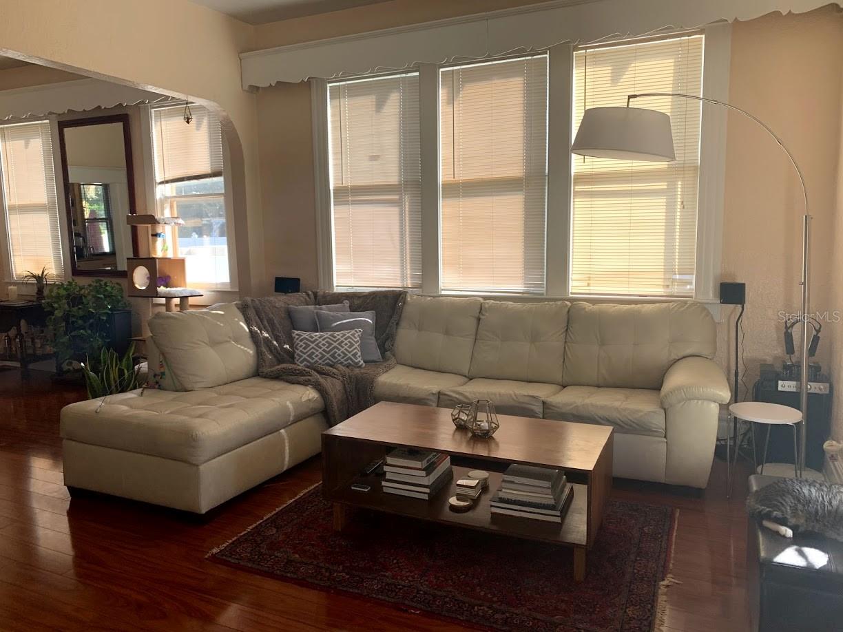 HOME - FURNISHED - PICTURES FROM LAST TENANT