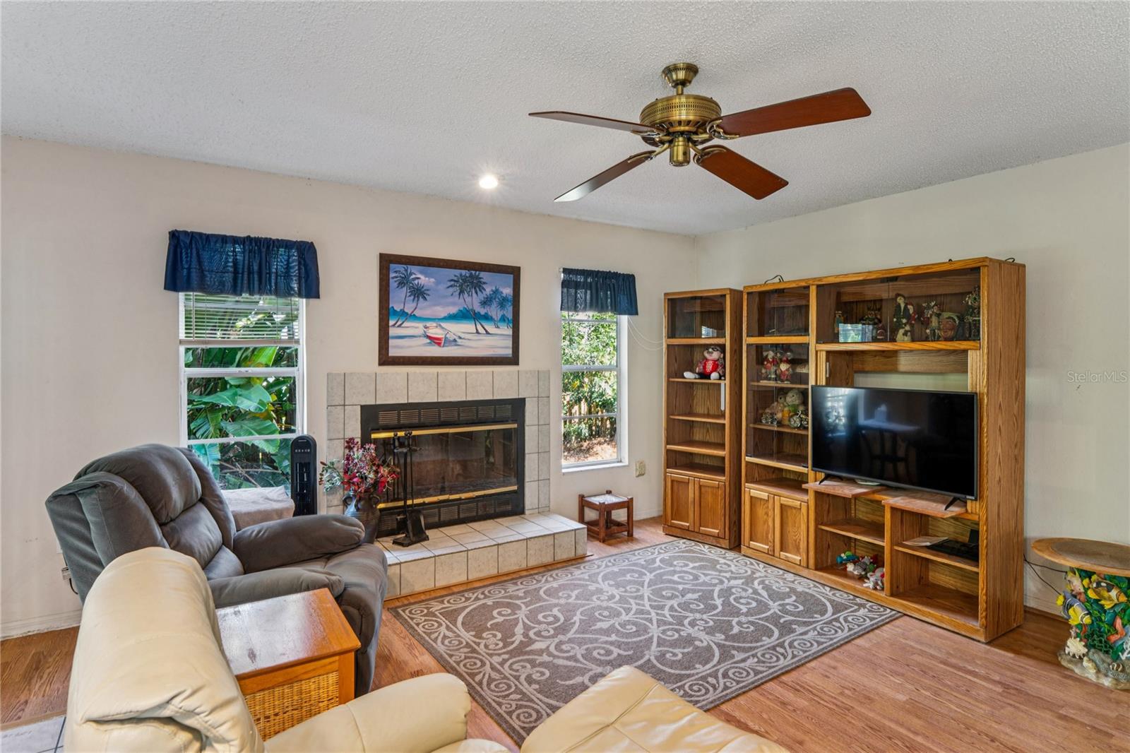 FAMILY ROOM OFF OF KITCHEN