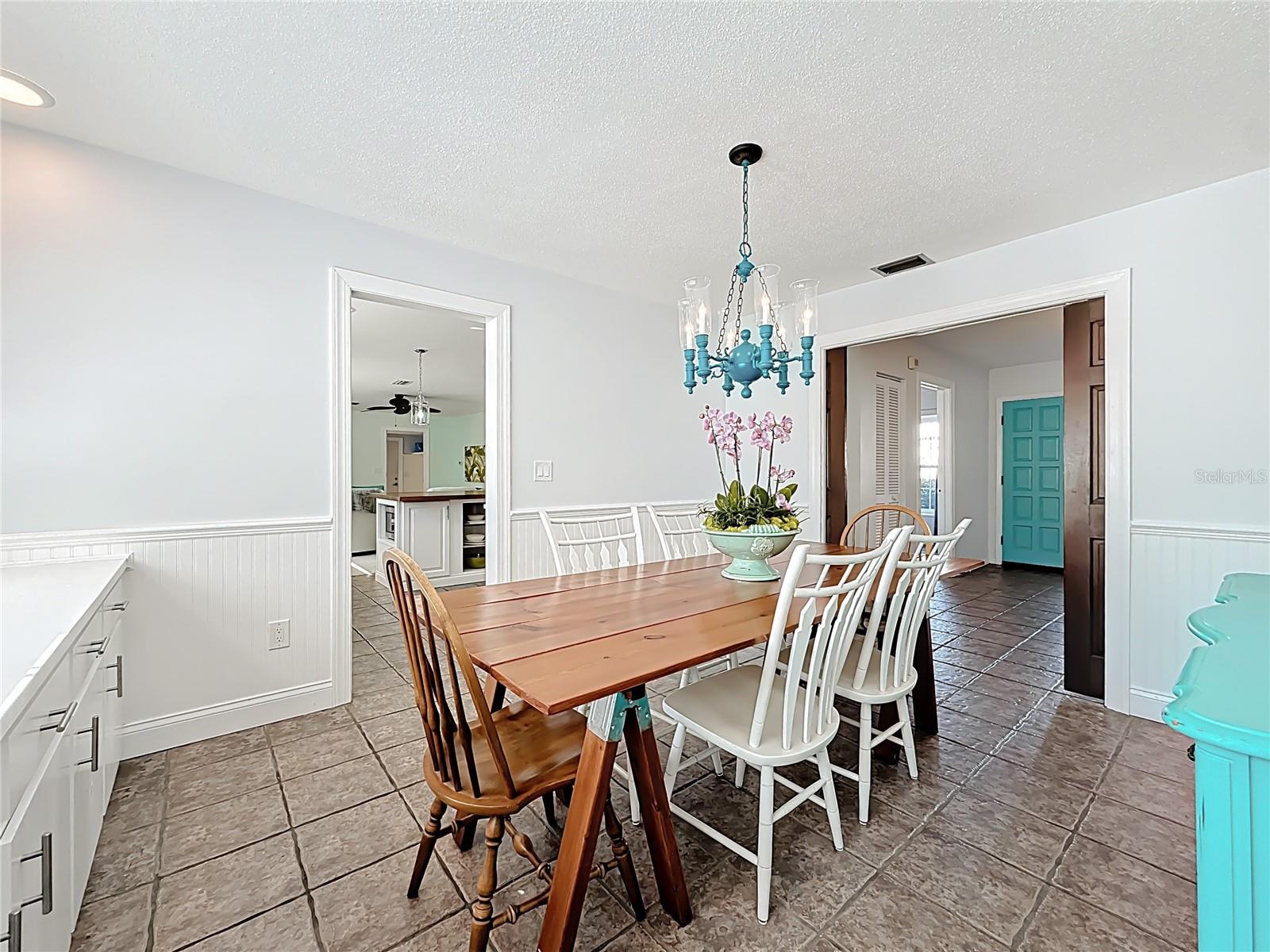 Dining room with access to the kitchen