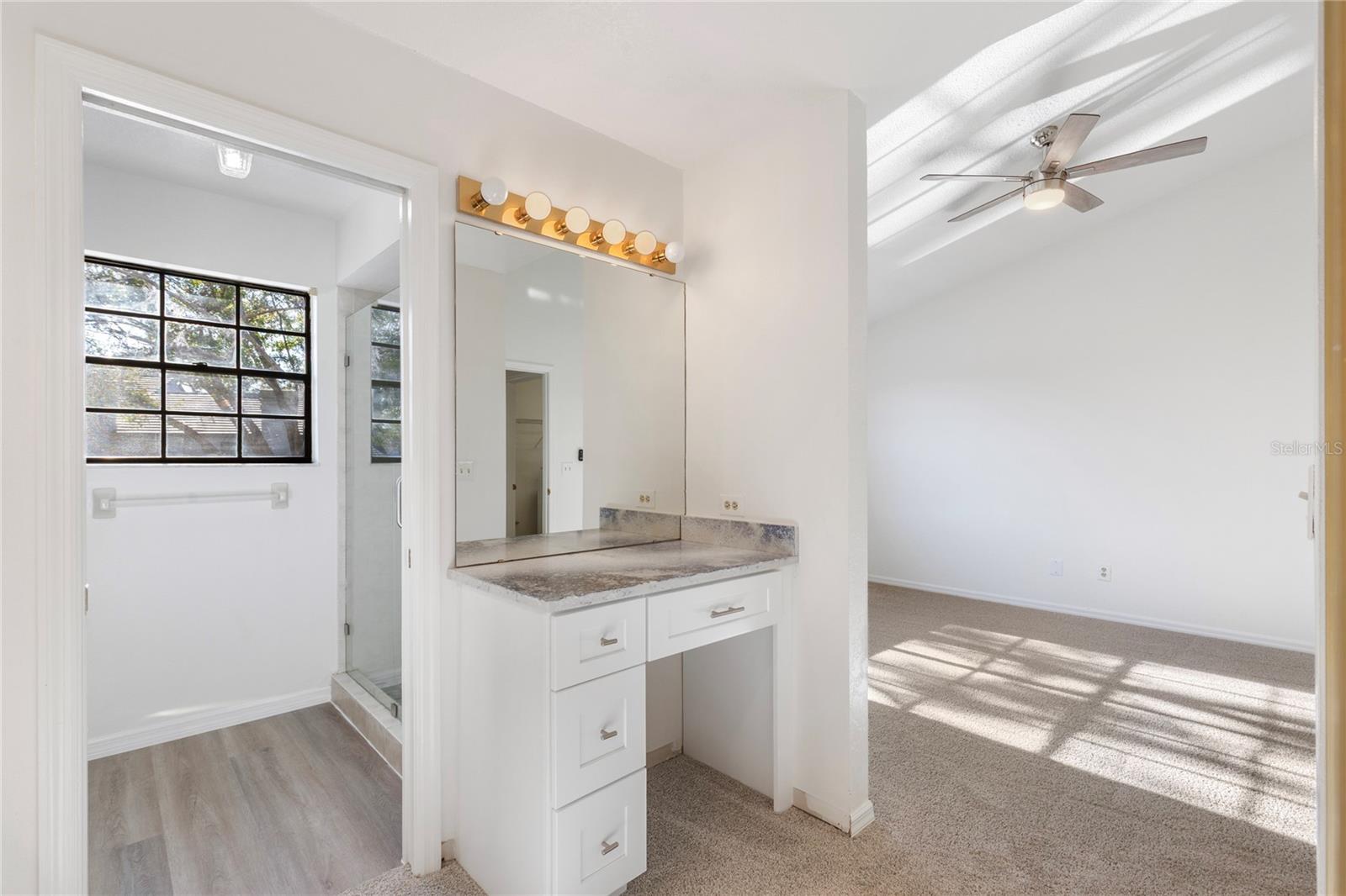 Plenty of room for everyone to get ready!