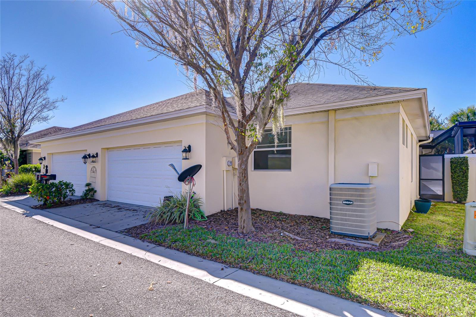 Garage with Alley Access