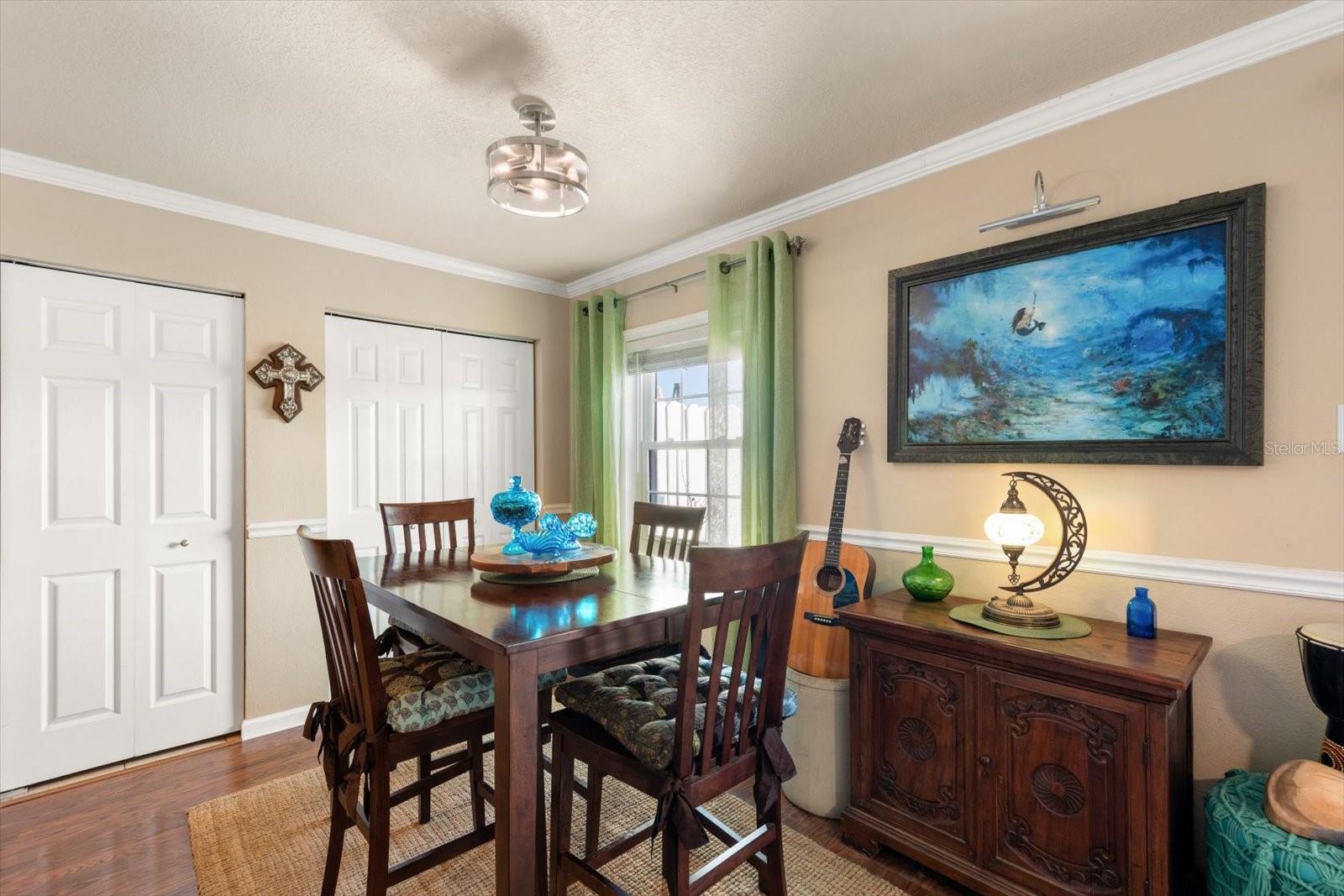 Dining room - Ready for entertaining