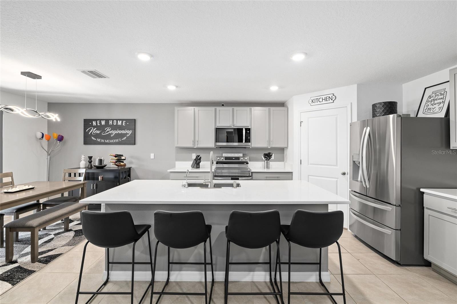 Kitchen-Large island