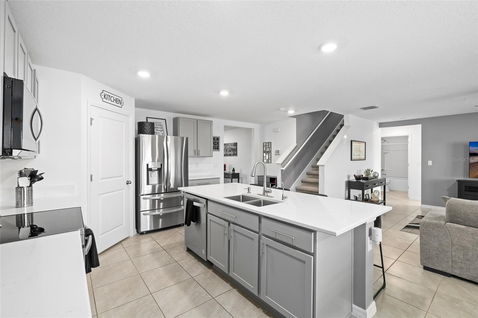 Kitchen-granite countertops