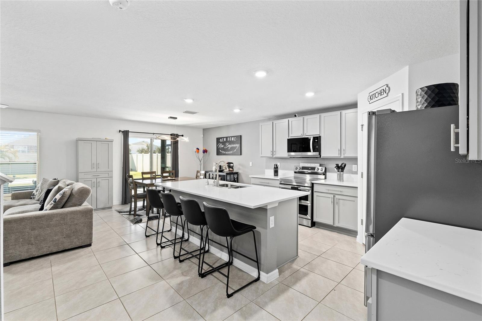 Kitchen- Family Room Combo