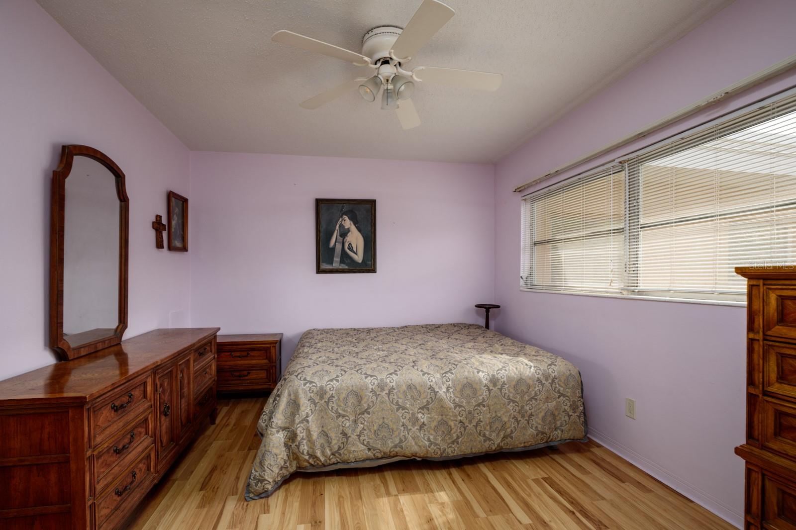 2nd Bedroom (14'x11'). Split Bedrooms on opposite ends of unit.