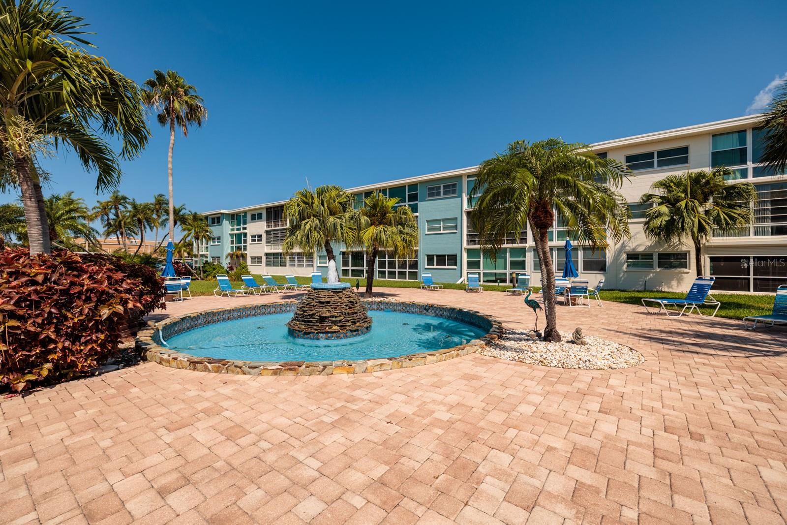 Fountain & Sun deck.