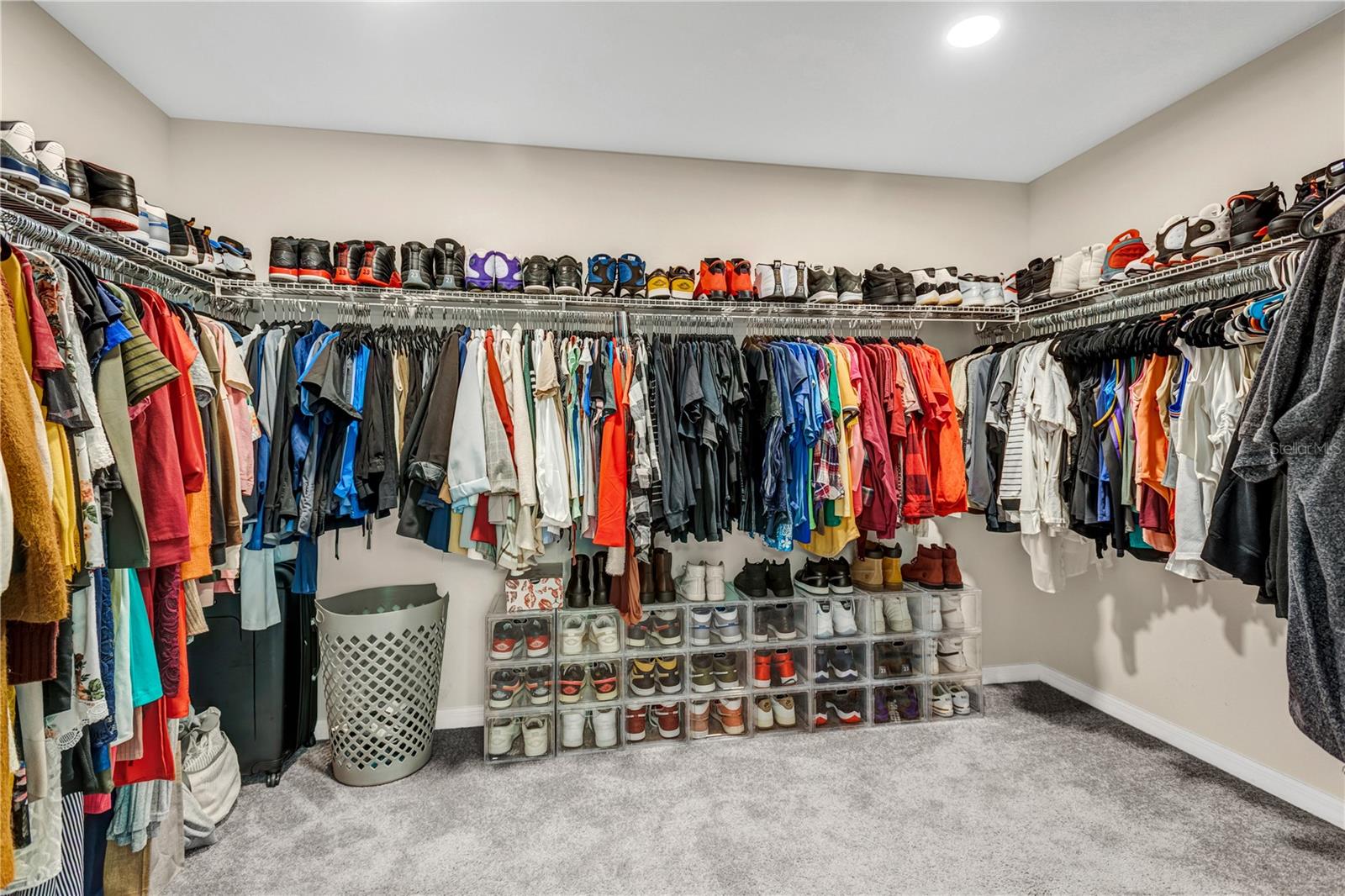 Walk In Closet in Primary Bedroom!