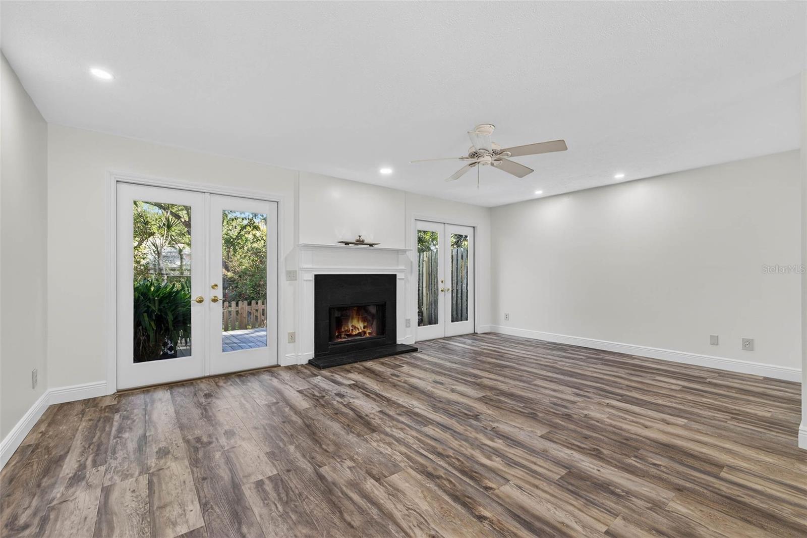 Great room w/wood burning fireplace
