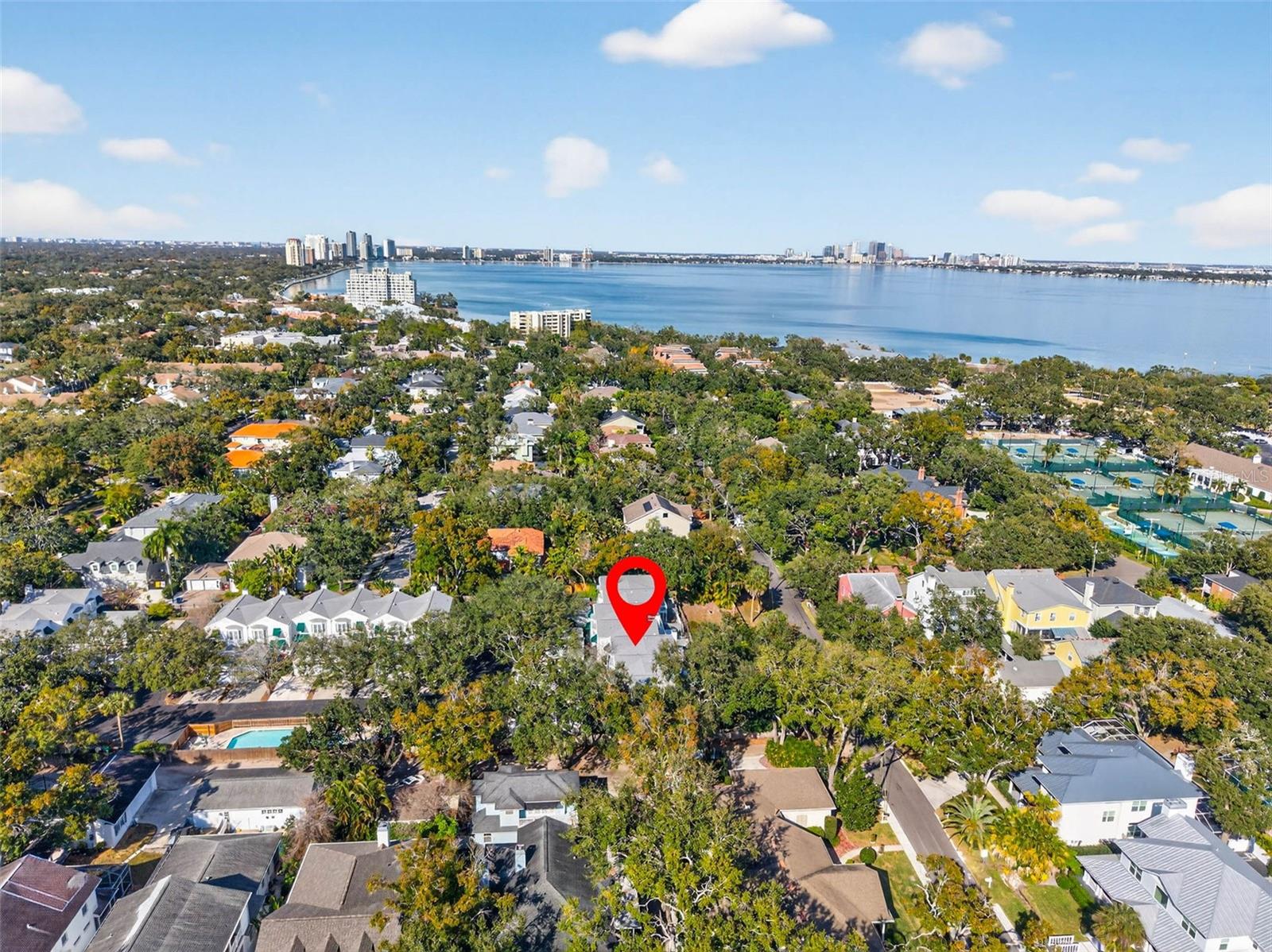 close to Bayshore Boulevard