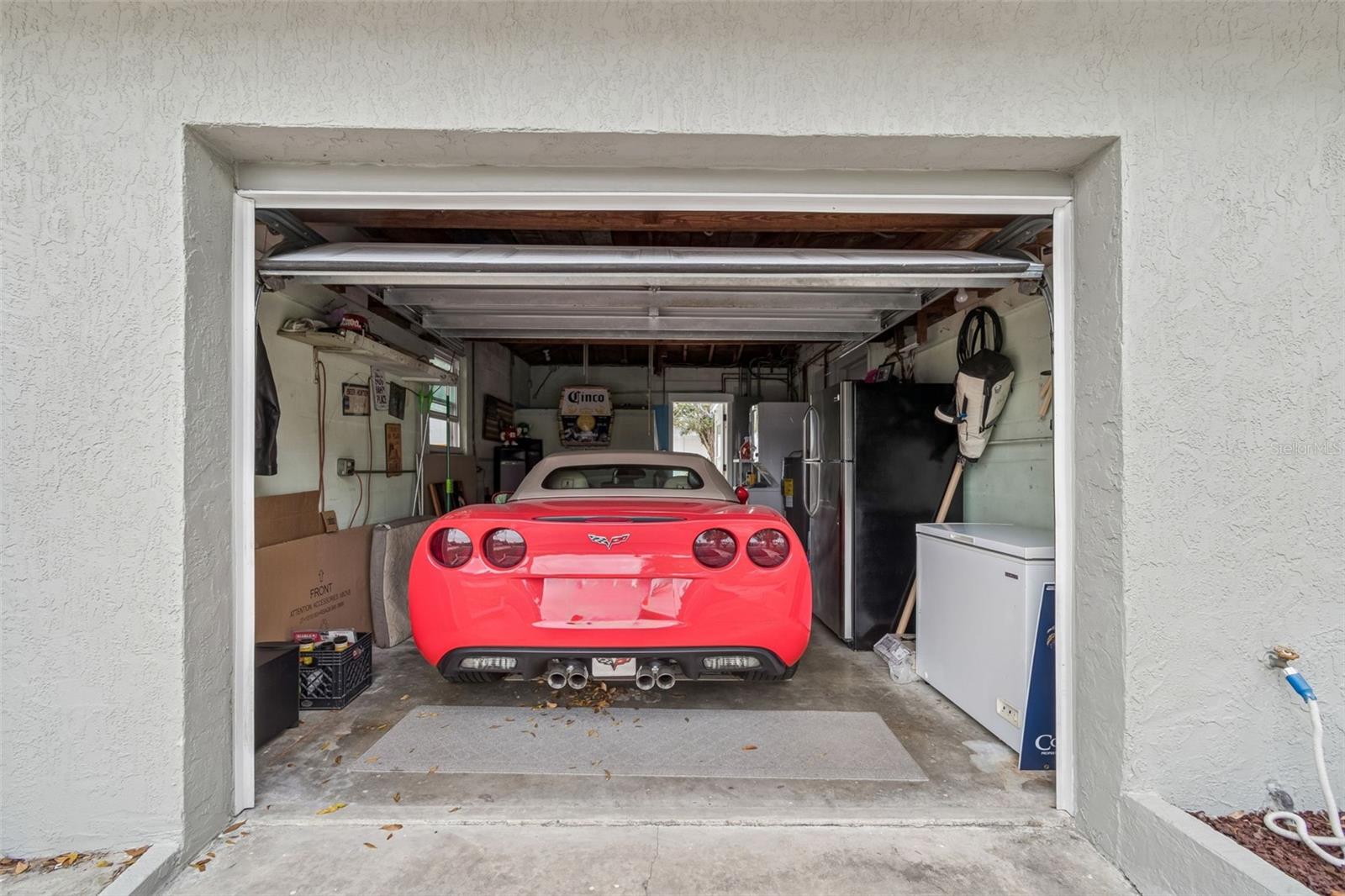 One car garage