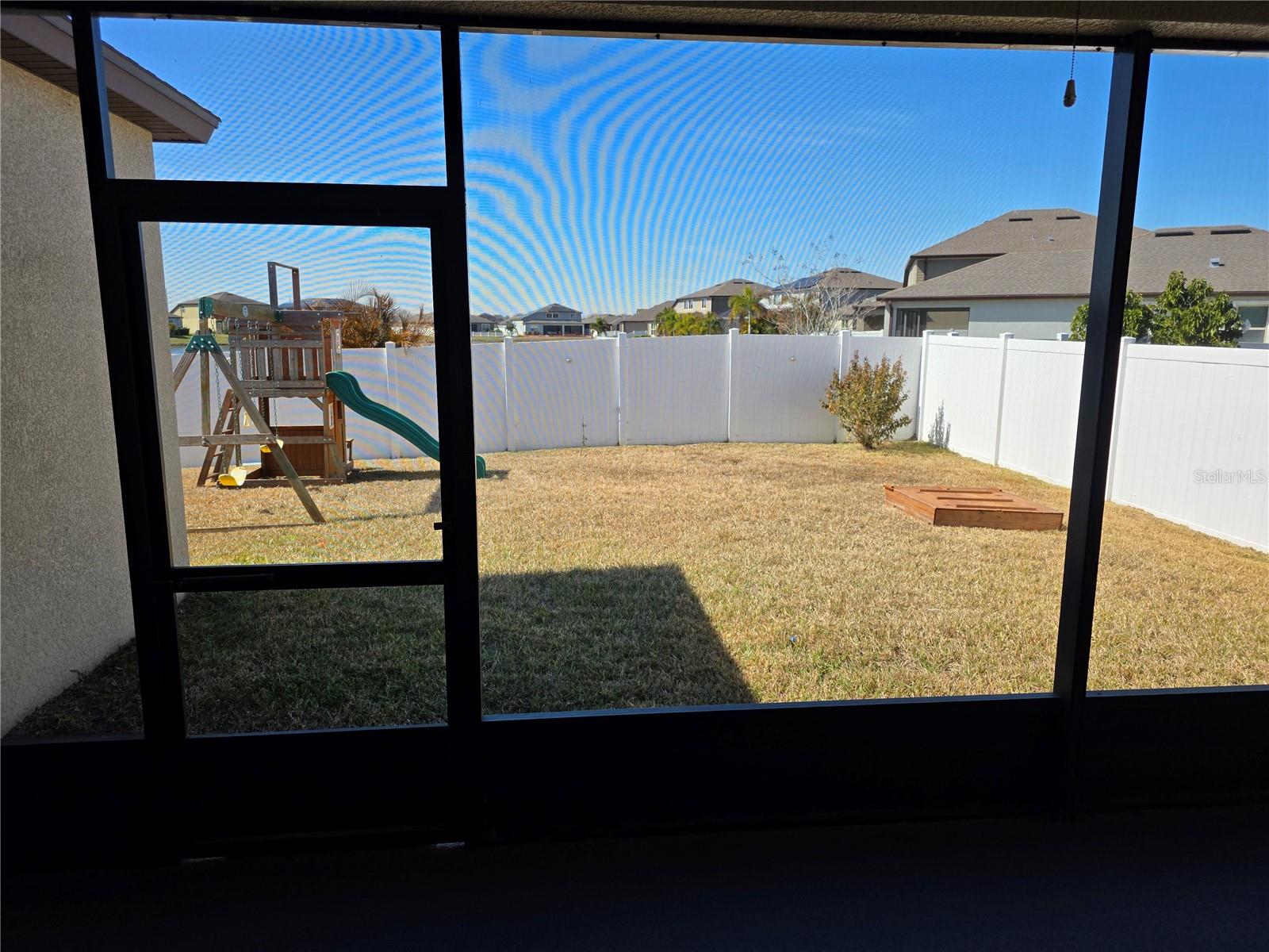 Fully fenced back yard for your privacy...