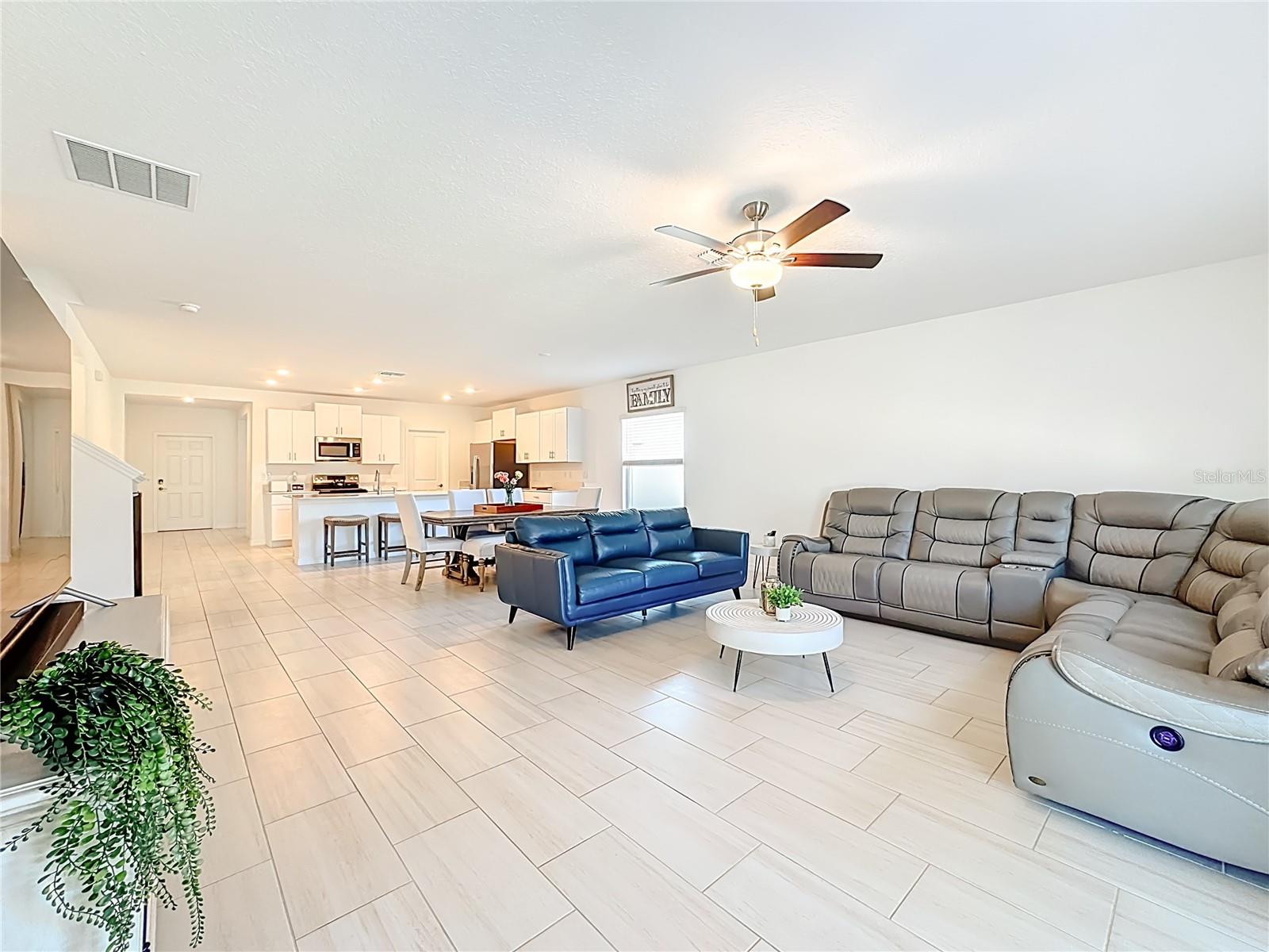 Kitchen/Dining Room/Living Room  combo