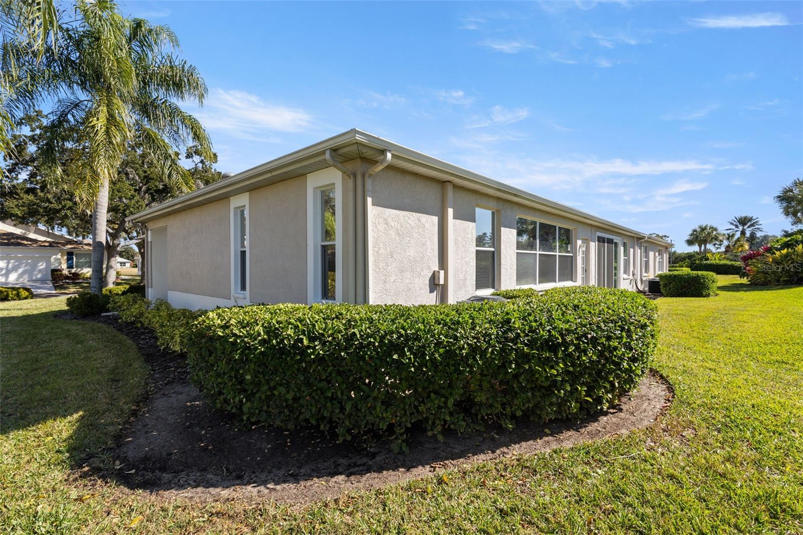 Corner lot - side yard