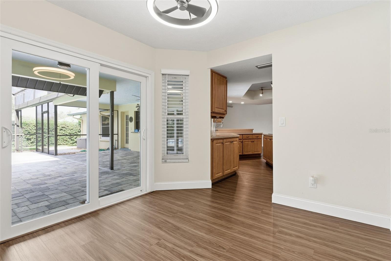 Flow of Breakfast Room to Kitchen