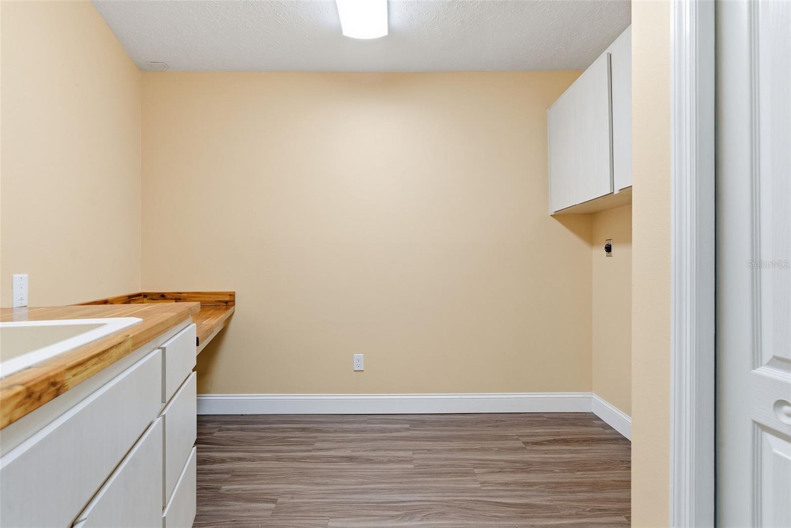 Spacious Laundry off Garage entry