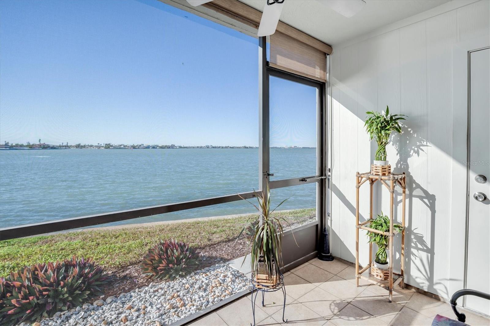 Spectacular Water View