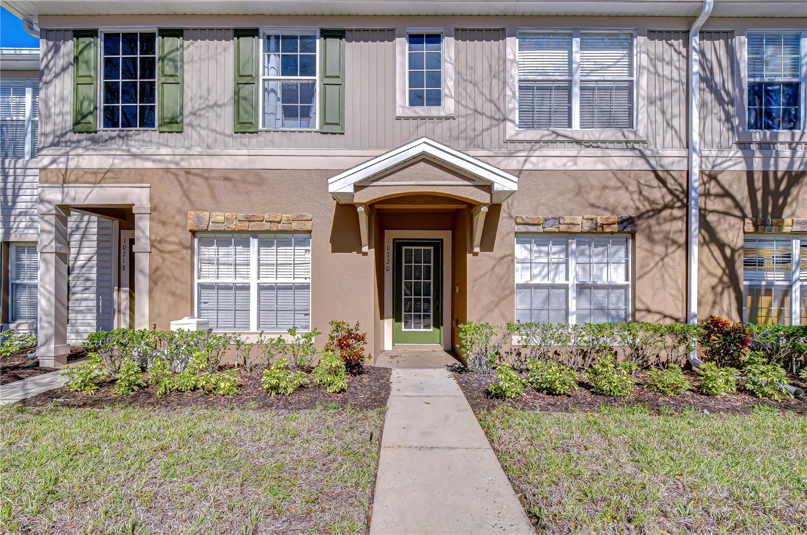 Wonderful Townhouse in Panther Trace Community!