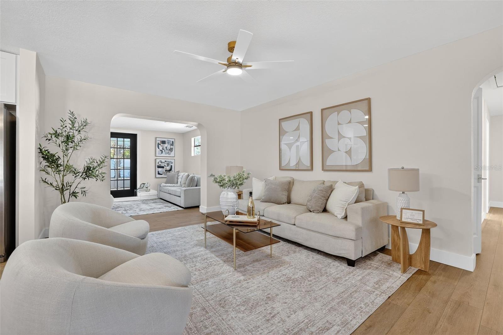 Spacious Family Room