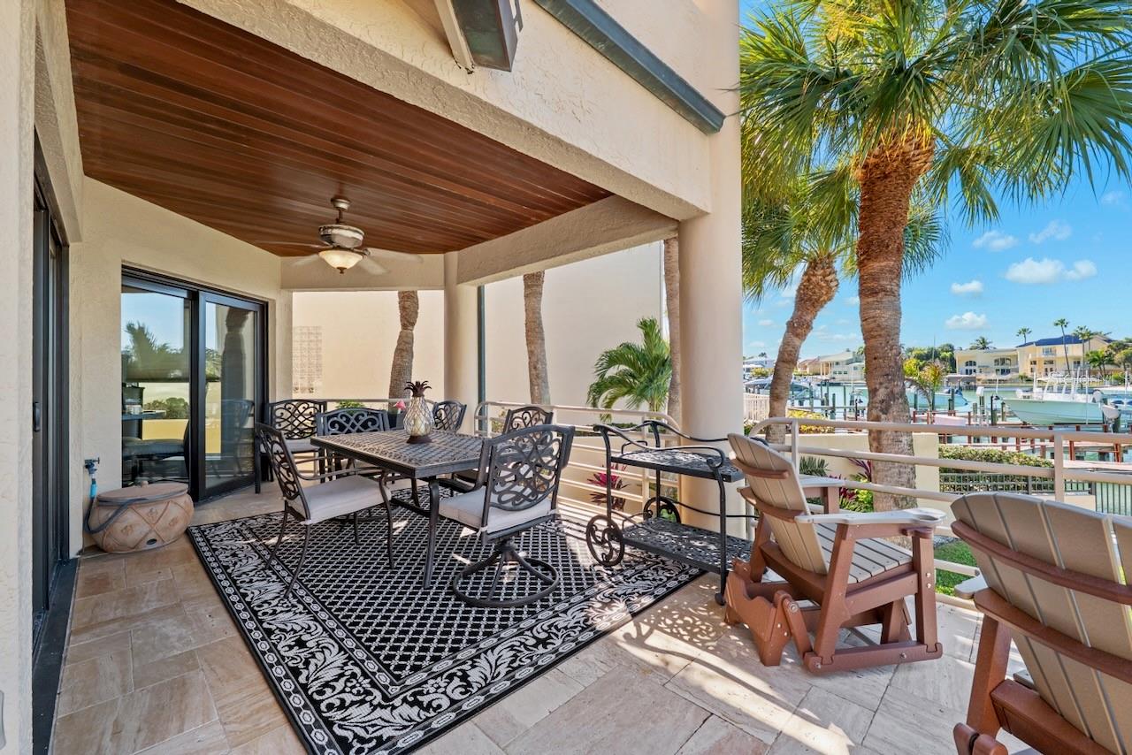 Fabulous outdoor entertaining area.