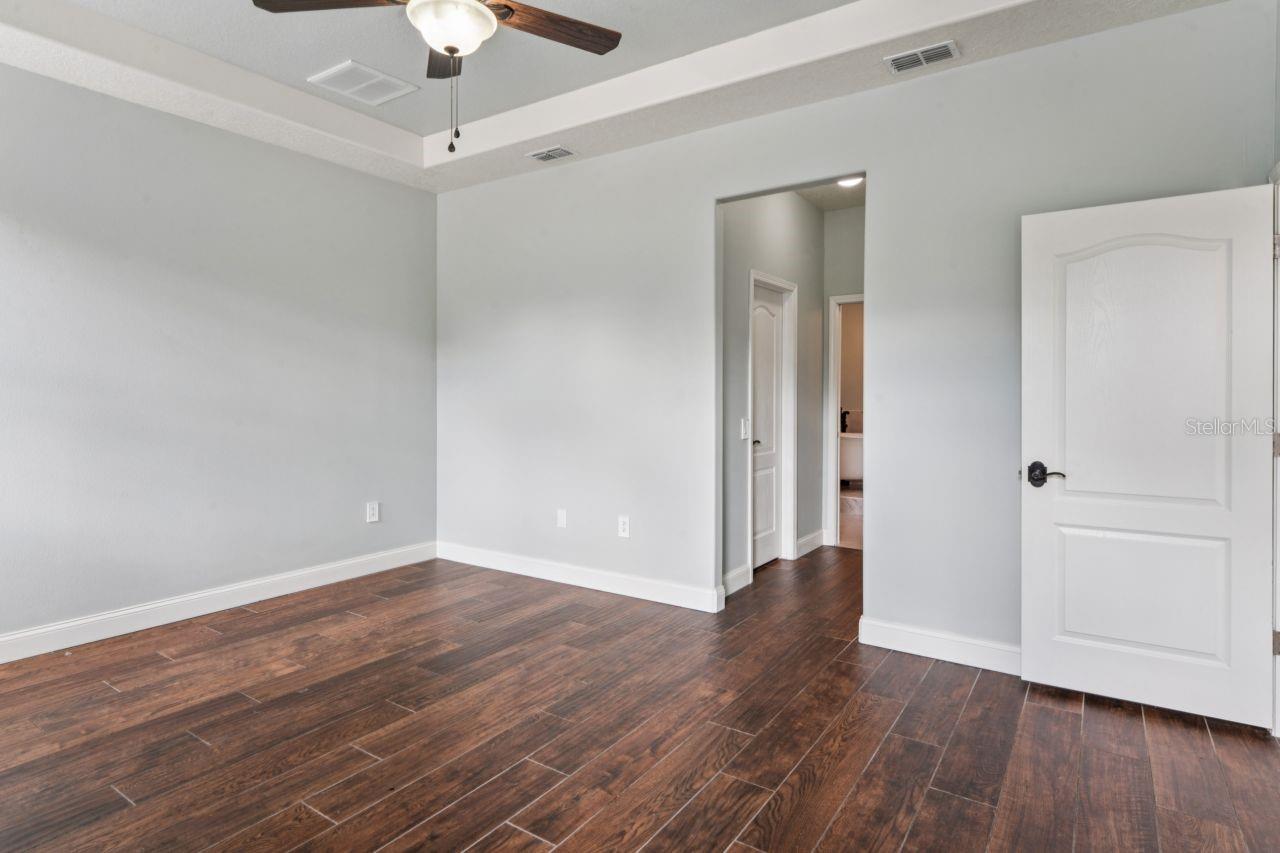 Primary Bedroom En-suite