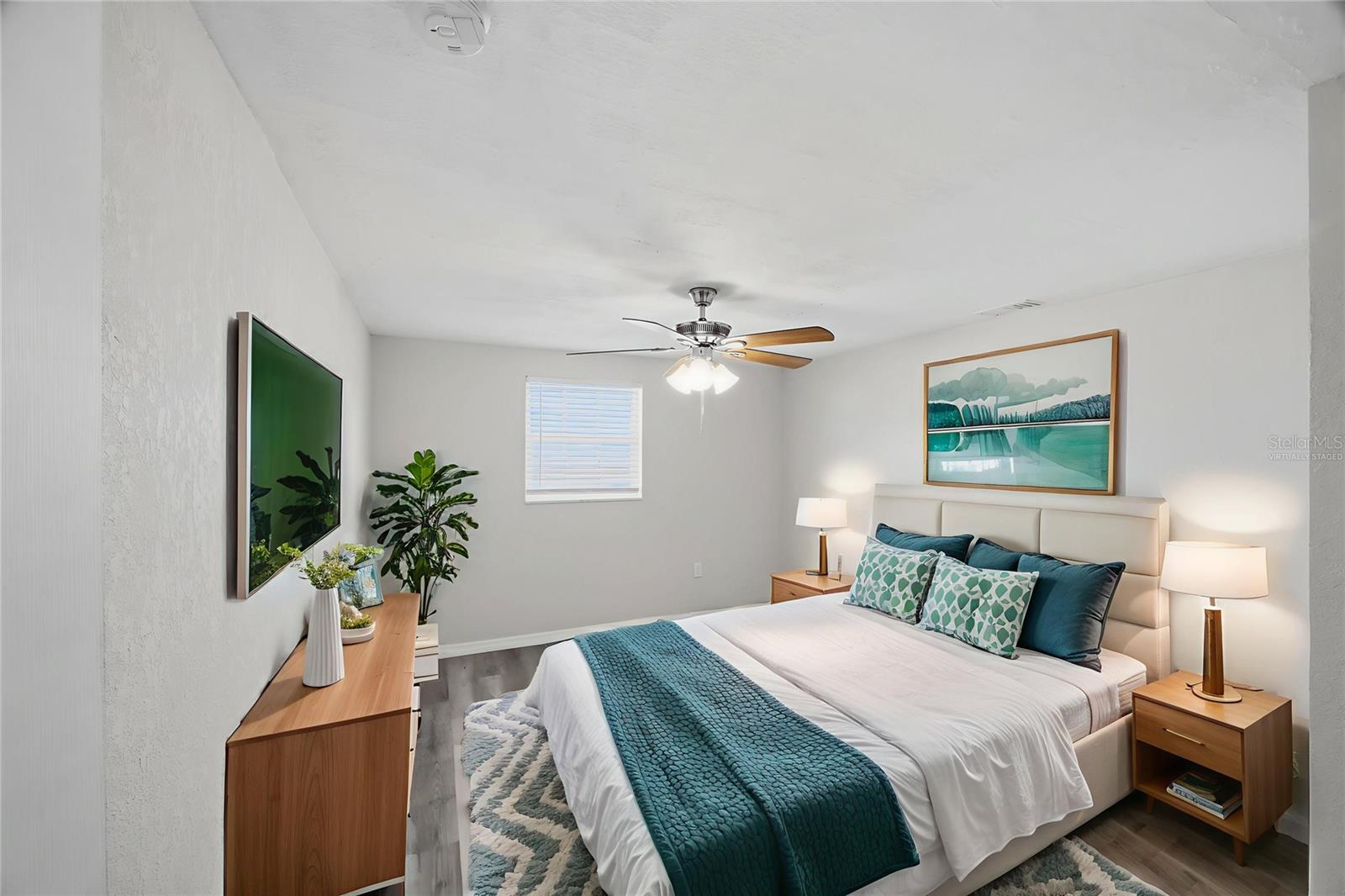 This photo has been Virtually Staged.