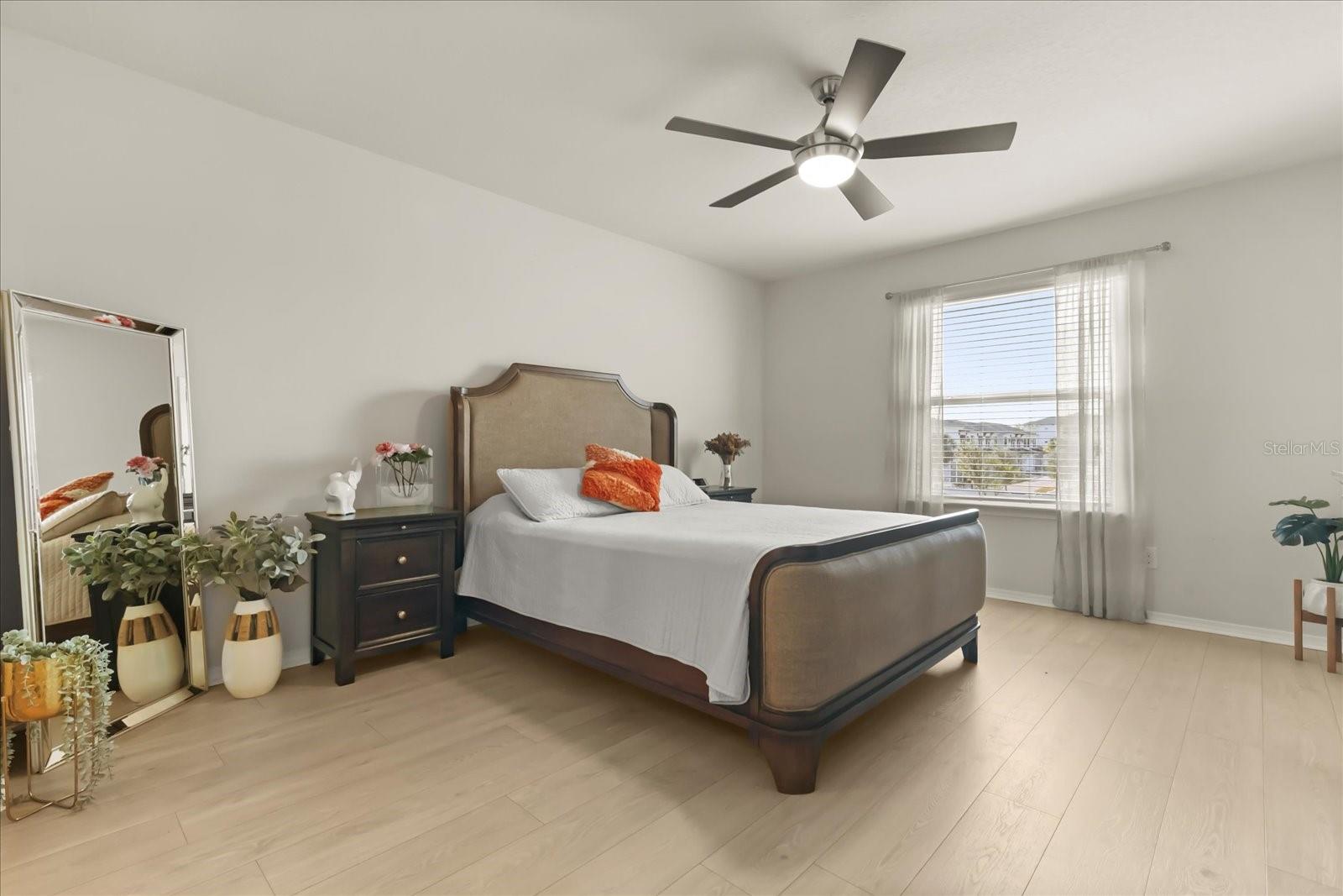 Primary suite, 2nd floor