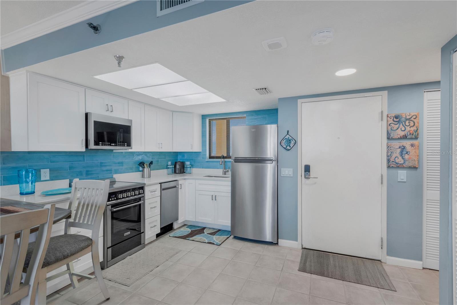 Welcome to your new home.  Exquisite condo with coastal elegance styling makes you feel right at home.  Move in ready with furniture and furnishings.