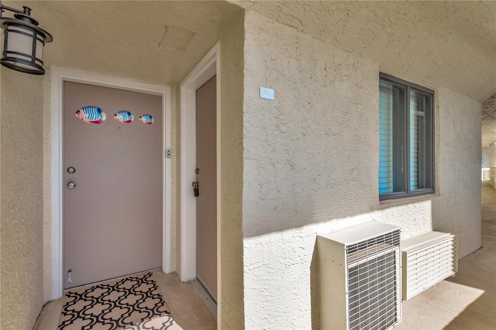 Private entrance to unit.