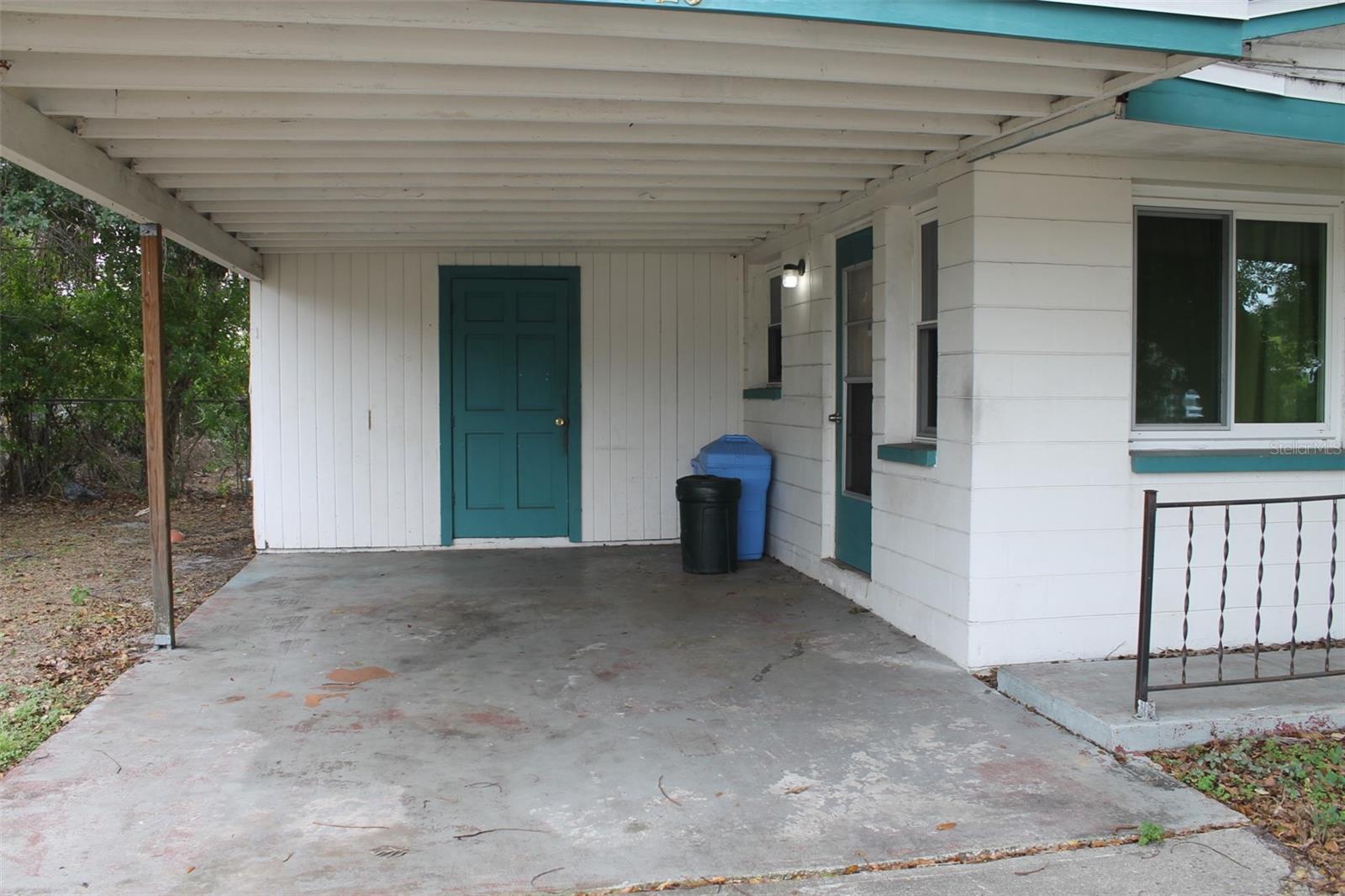 Carport - Laundry / Utility Shed
