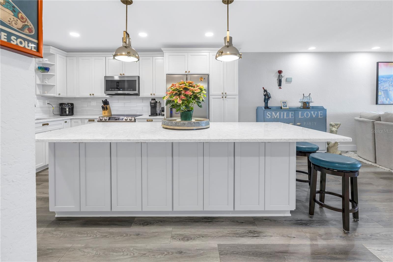 UNDERCOUNTER STORAGE