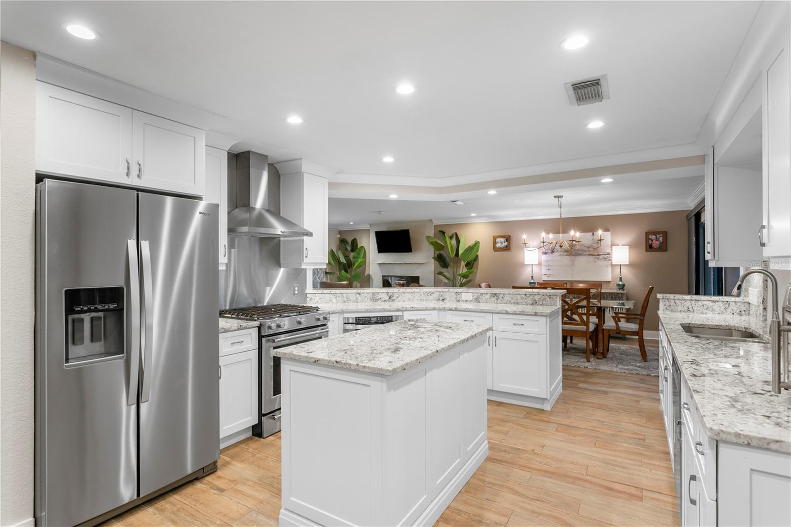 Toughtfully placed lightingThoughtfully Placed Lighting