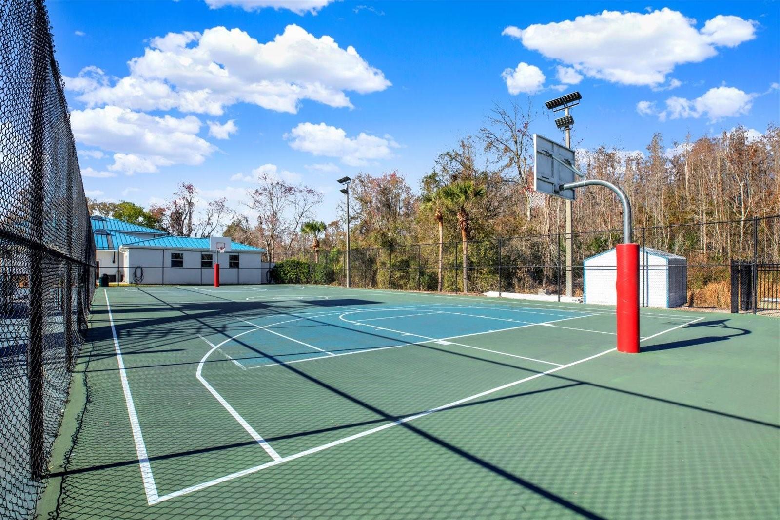 Meadow Pointe basketball courts