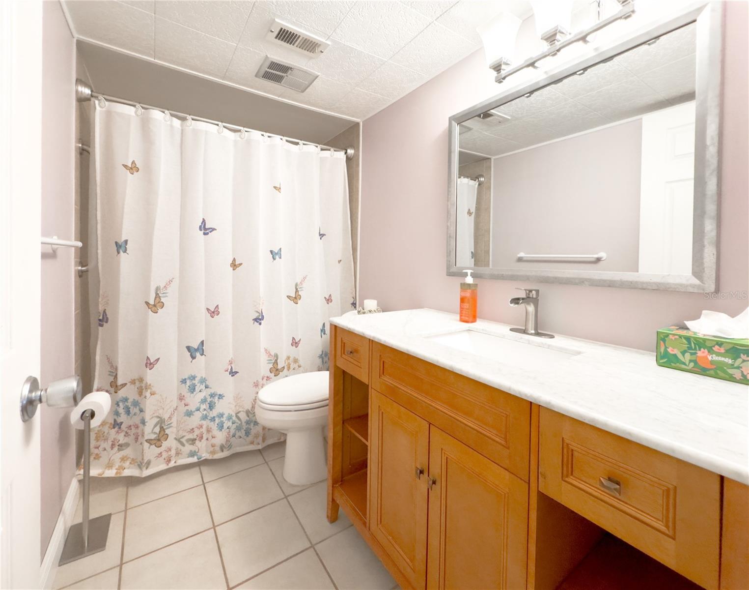 Primary En-suite Bathroom