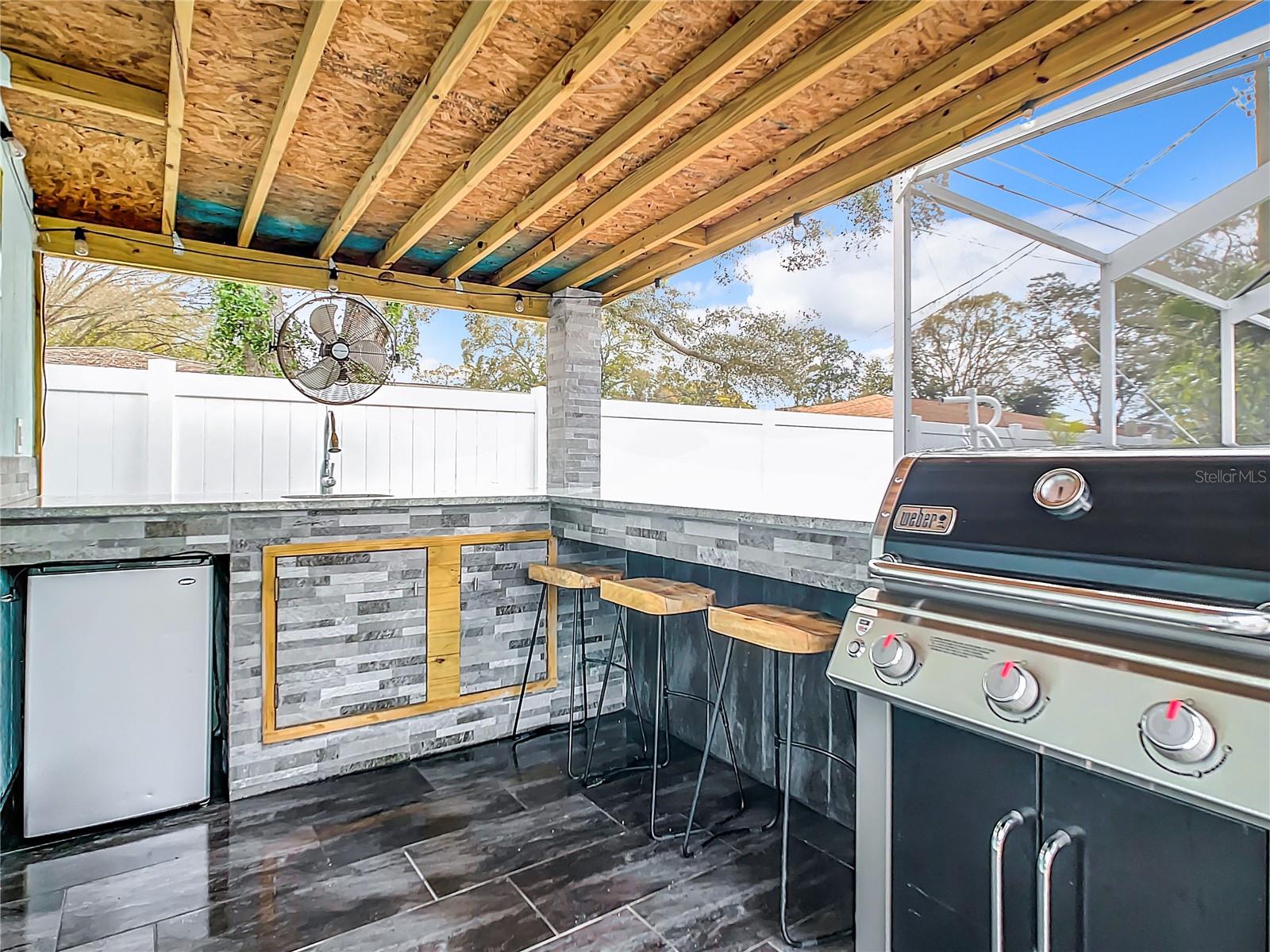 Outdoor kitchen with fridge