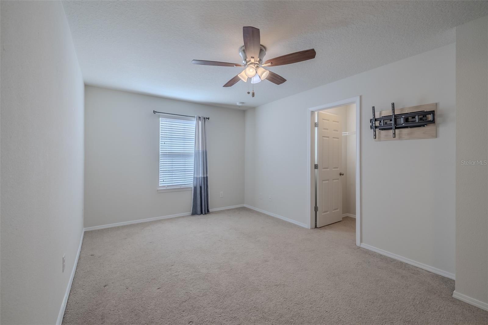 4734 WHITE SANDERLING CT