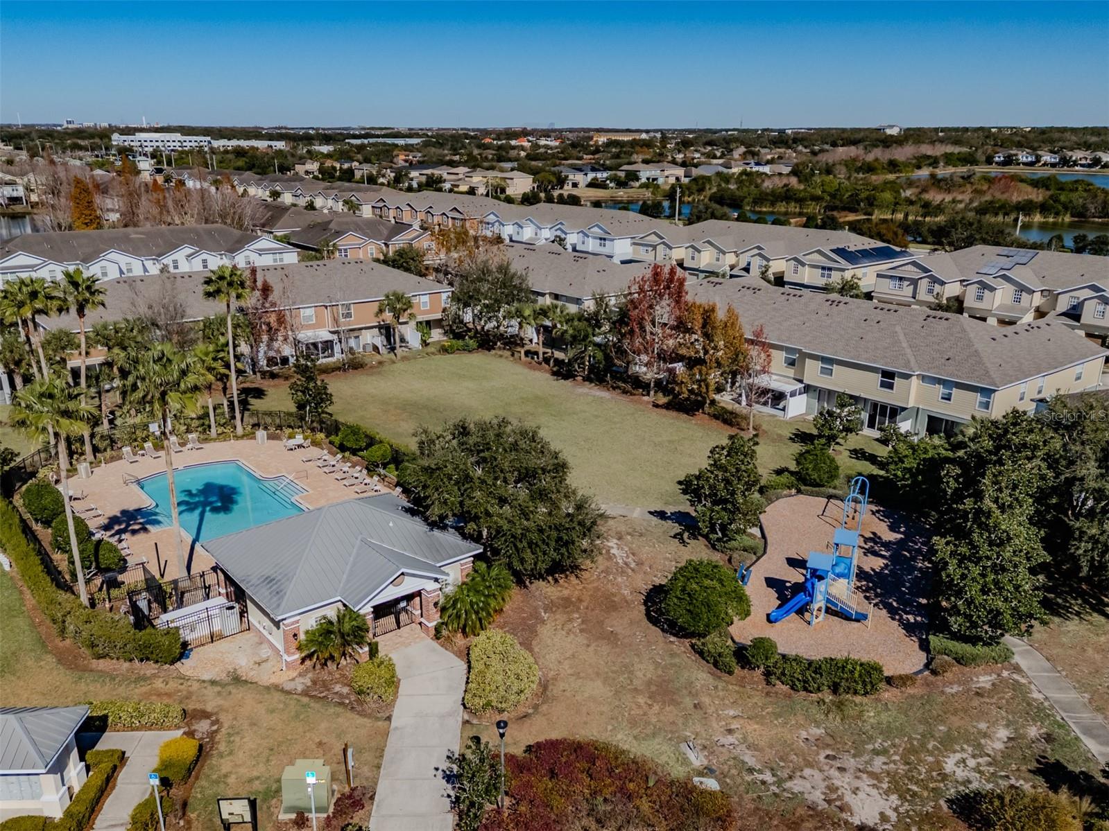 4734 WHITE SANDERLING CT