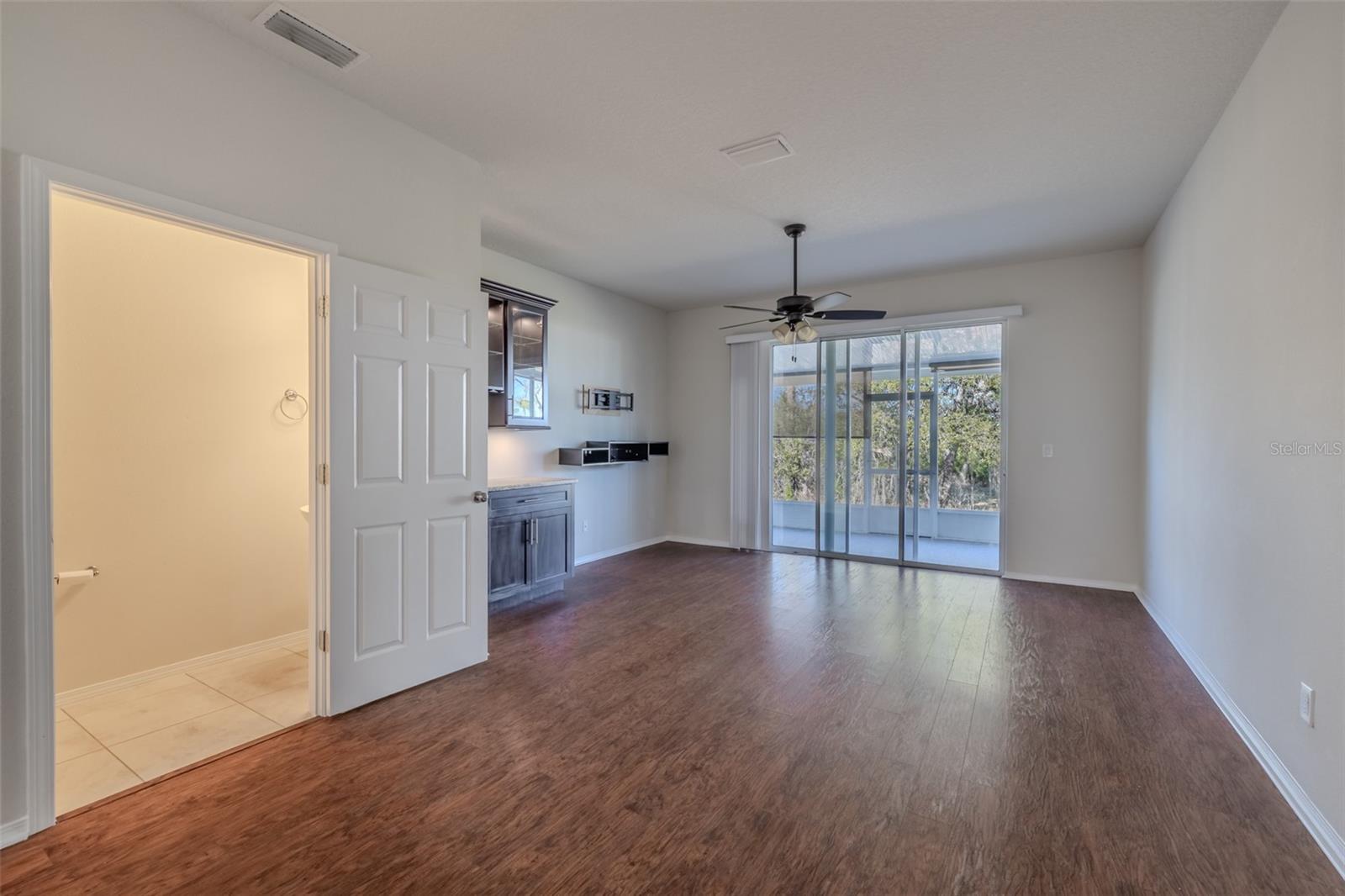 4734 WHITE SANDERLING CT