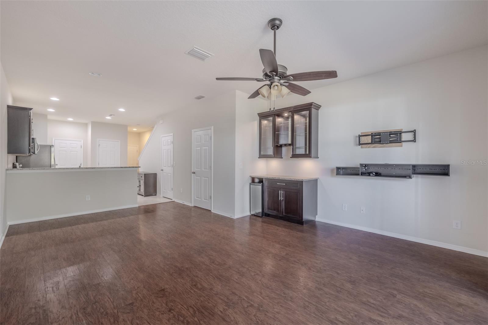 4734 WHITE SANDERLING CT