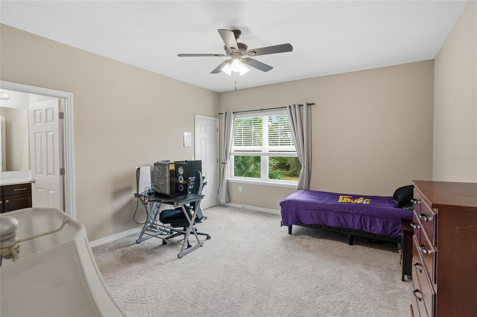 Bedroom 6 Bath ensuite