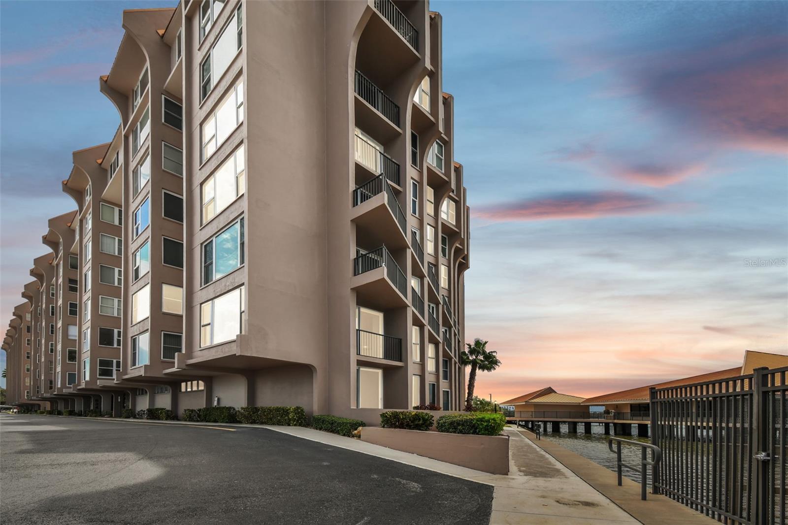 Welcome to Edgewater Arms