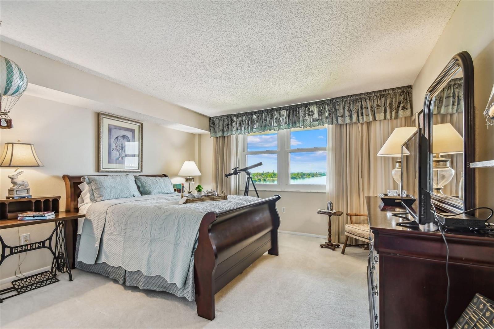 Second bedroom with south facing unobstructive waterview