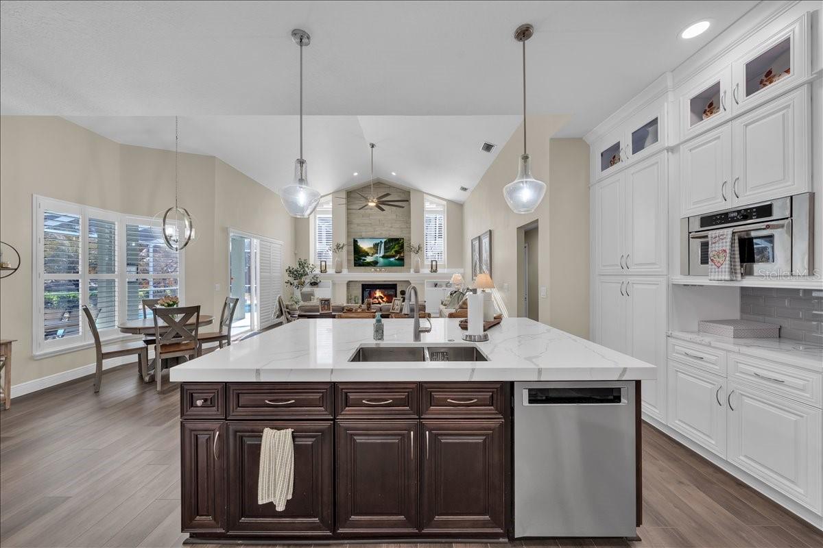 Oversized island with quartz counters!